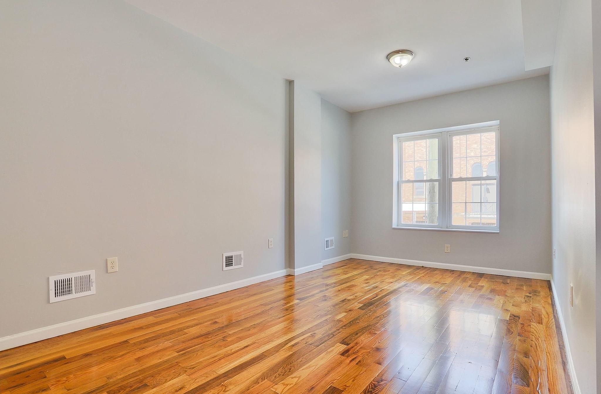 236 VAN HORNE ST Unit: 1B