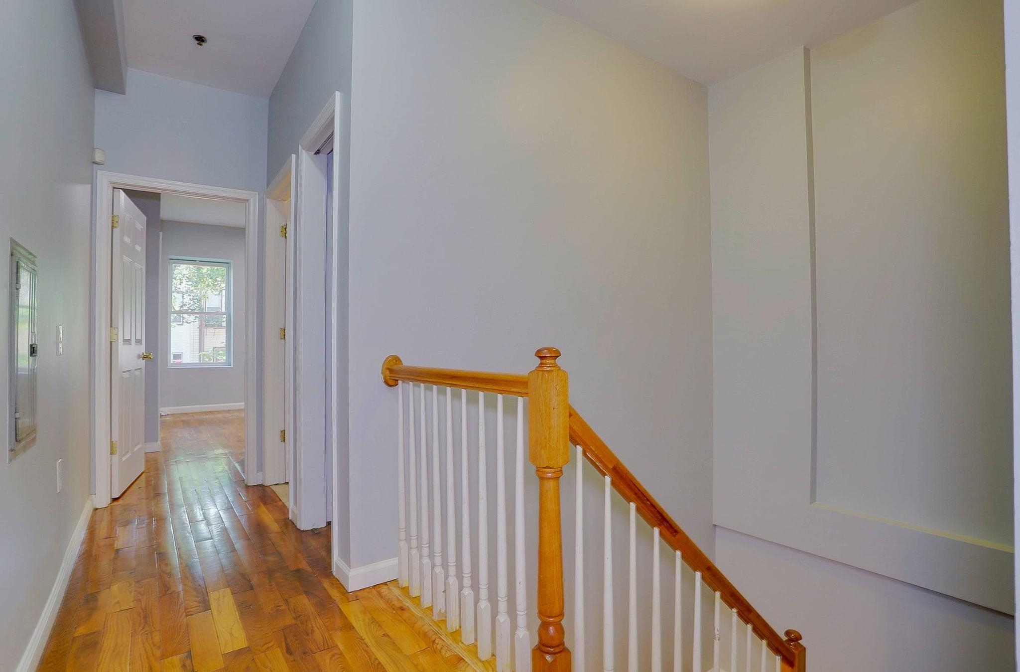 236 VAN HORNE ST Unit: 1B