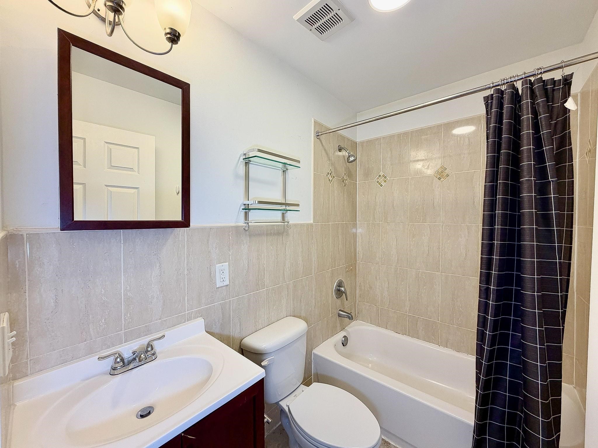 236 VAN HORNE ST Unit: 3B