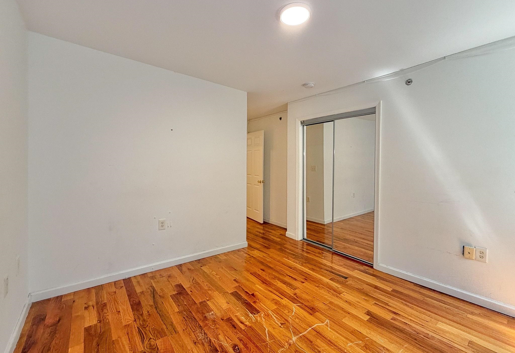 236 VAN HORNE ST Unit: 3B