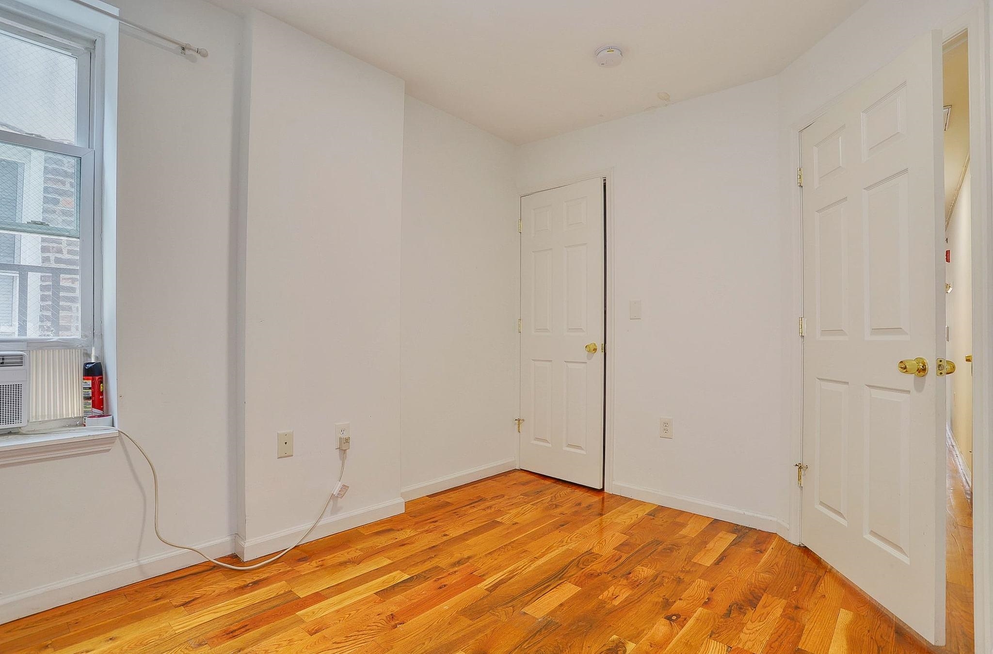 236 VAN HORNE ST Unit: 3B