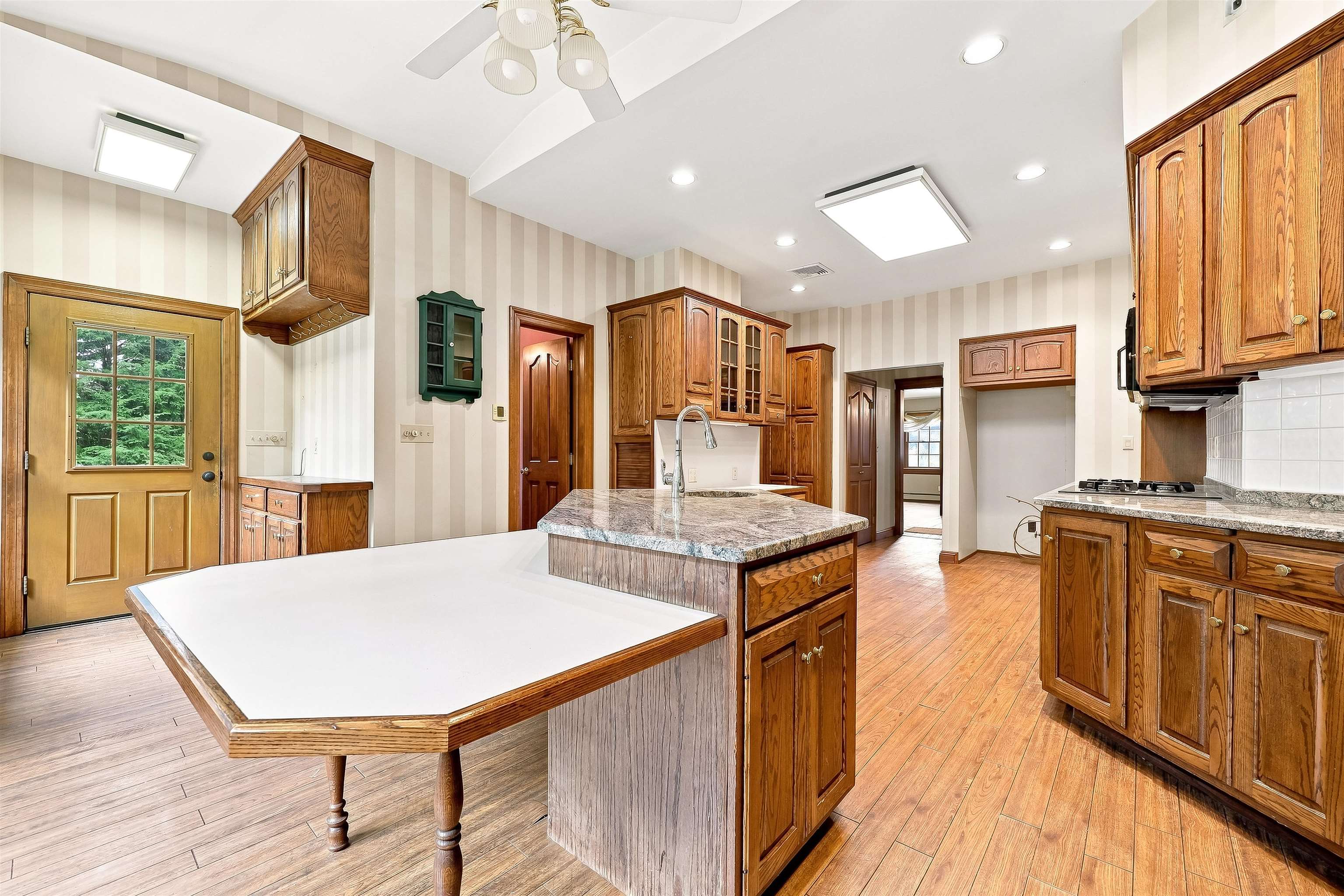 41 CREST RD