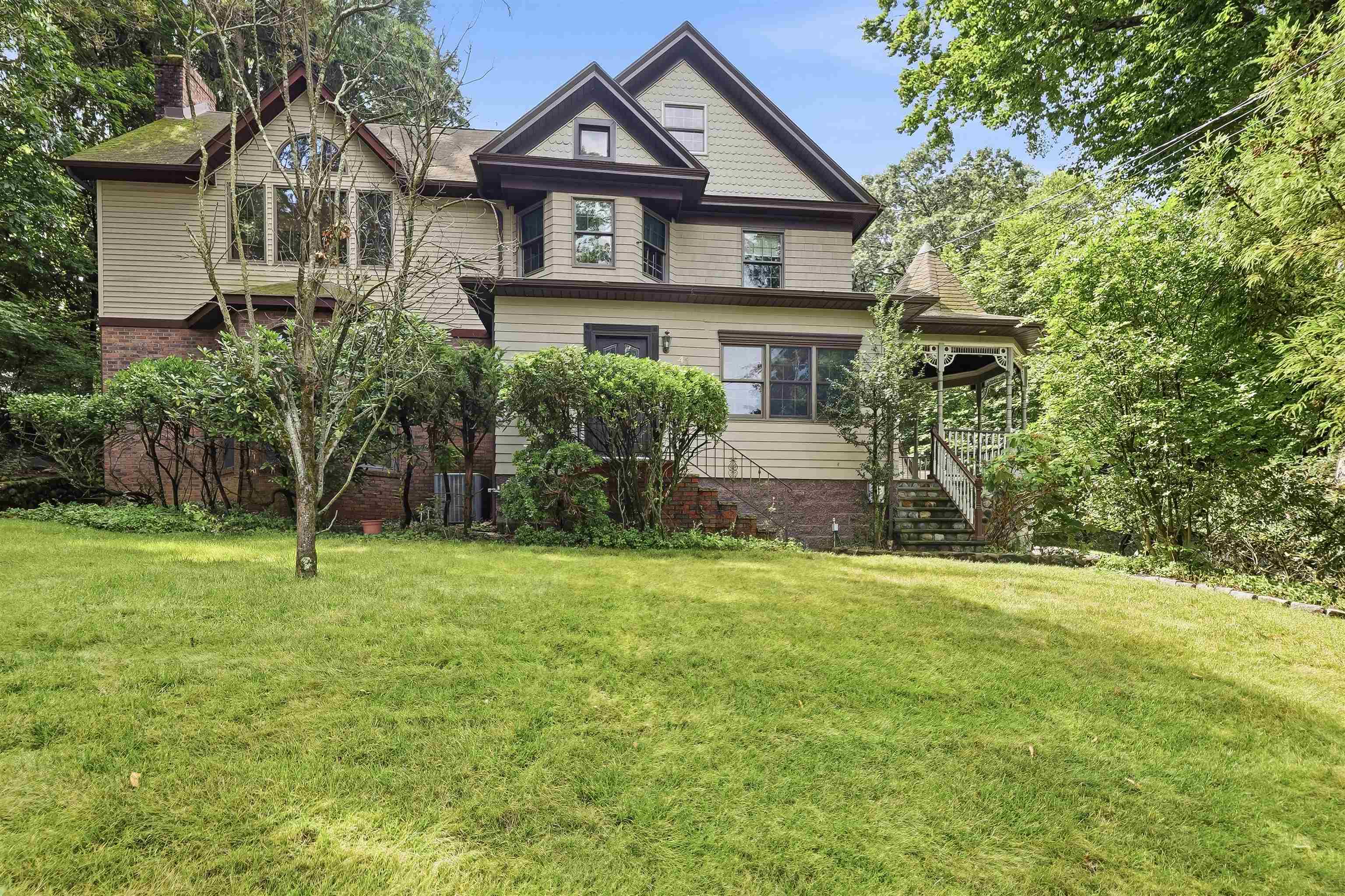 41 CREST RD