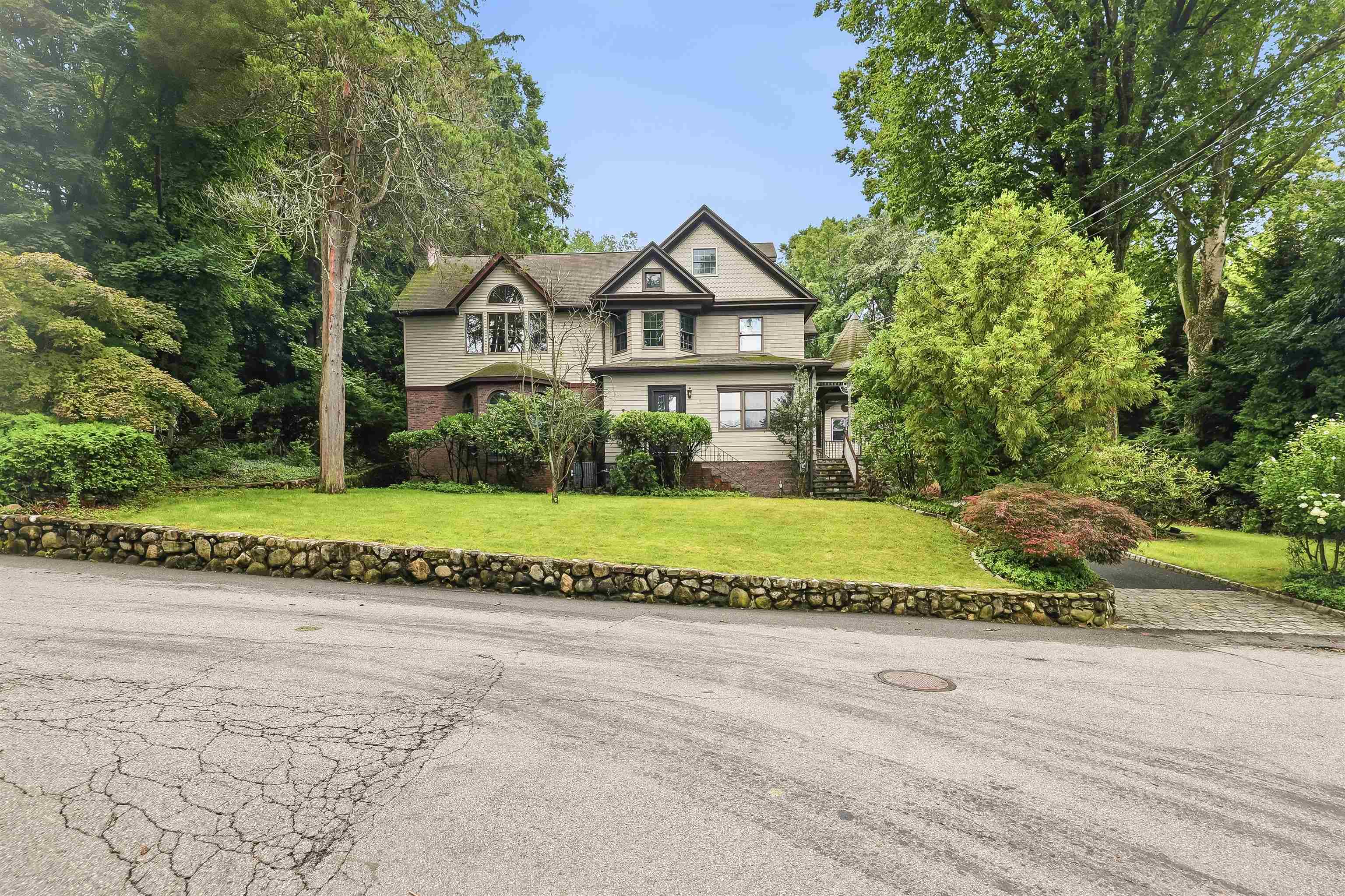 41 CREST RD
