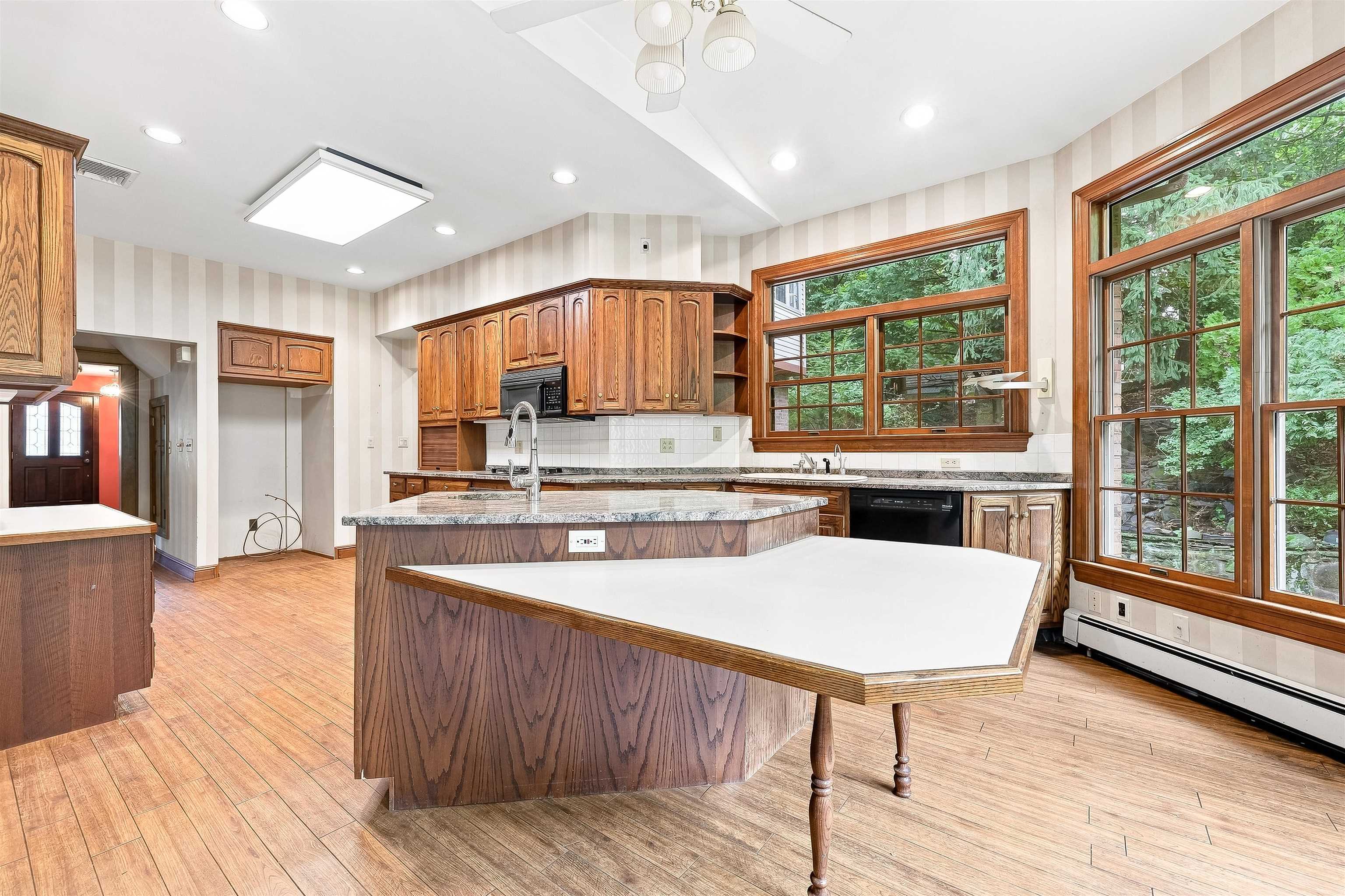 41 CREST RD