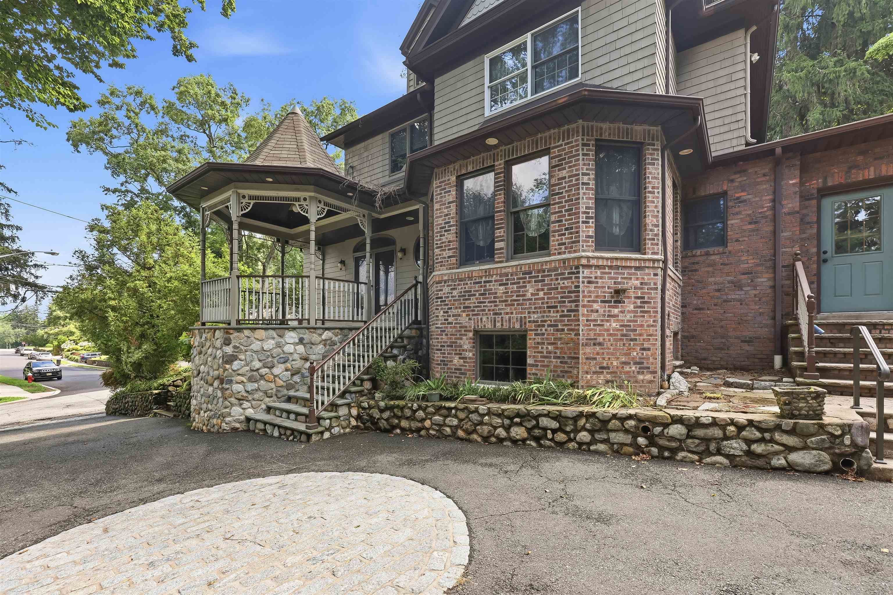 41 CREST RD