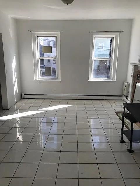 12 VAN REIPEN AVE Unit: 2