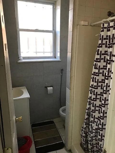 12 VAN REIPEN AVE Unit: 2