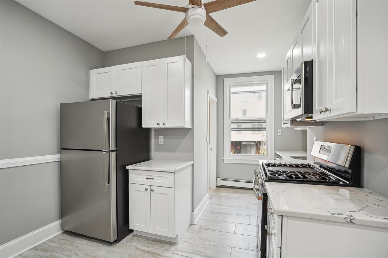 198 GRIFFITH ST Unit: 1L
