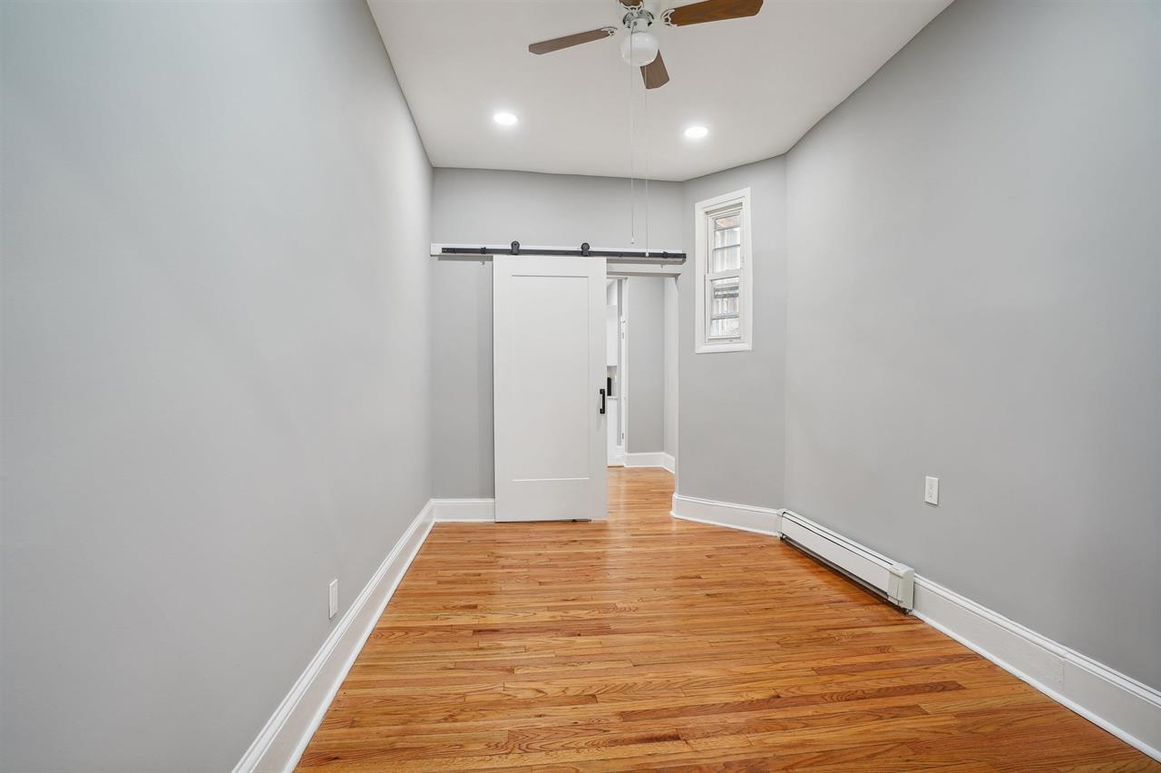 198 GRIFFITH ST Unit: 1L