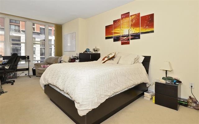 1125 MAXWELL LANE Unit: 404