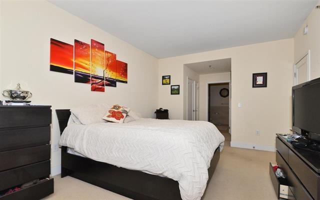 1125 MAXWELL LANE Unit: 404