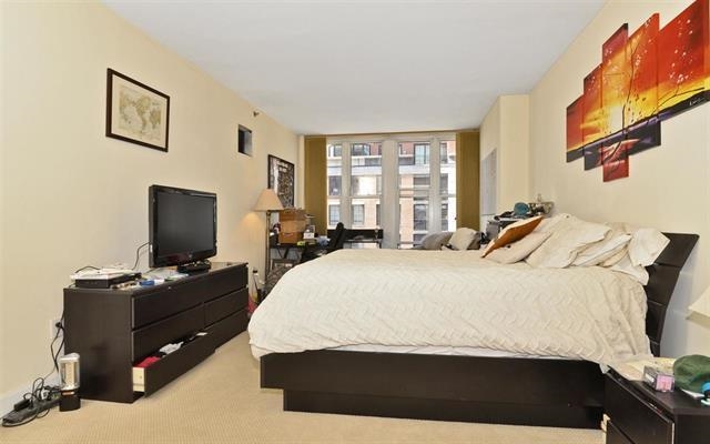 1125 MAXWELL LANE Unit: 404