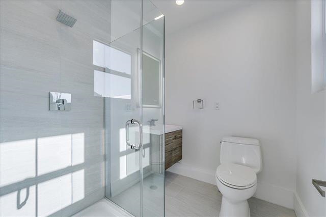 47 GRAHAM ST Unit: 2