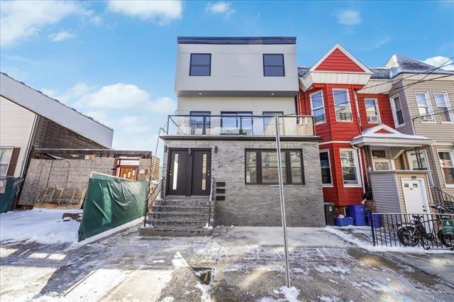 47 GRAHAM ST Unit: 2