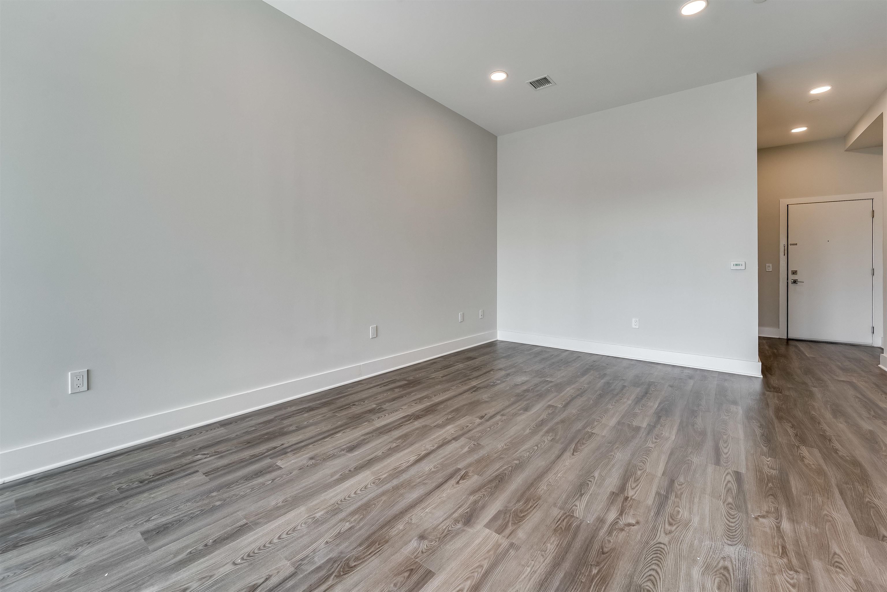 660 GRAND ST Unit: 311