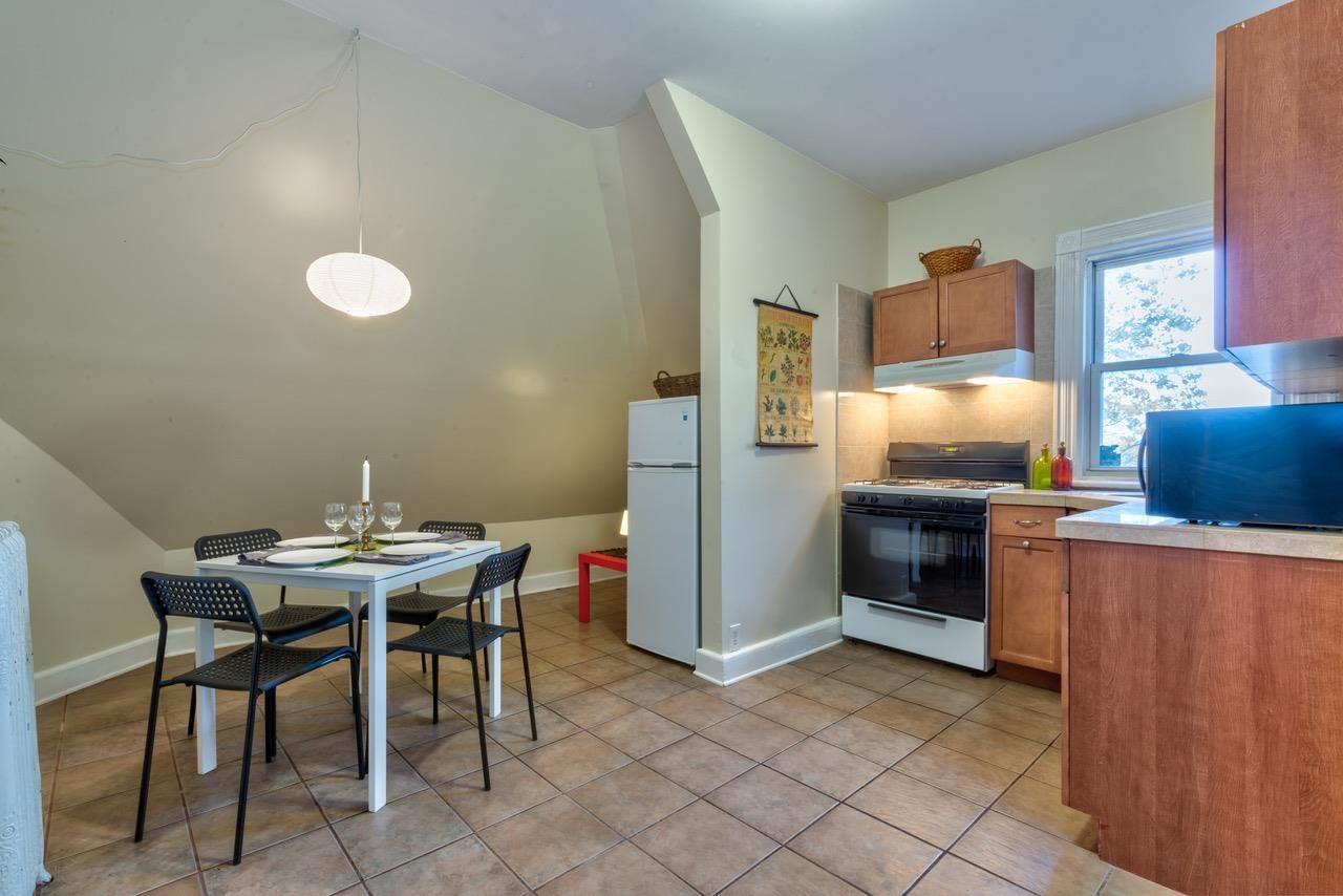 62 BOORAEM AVE Unit: 3