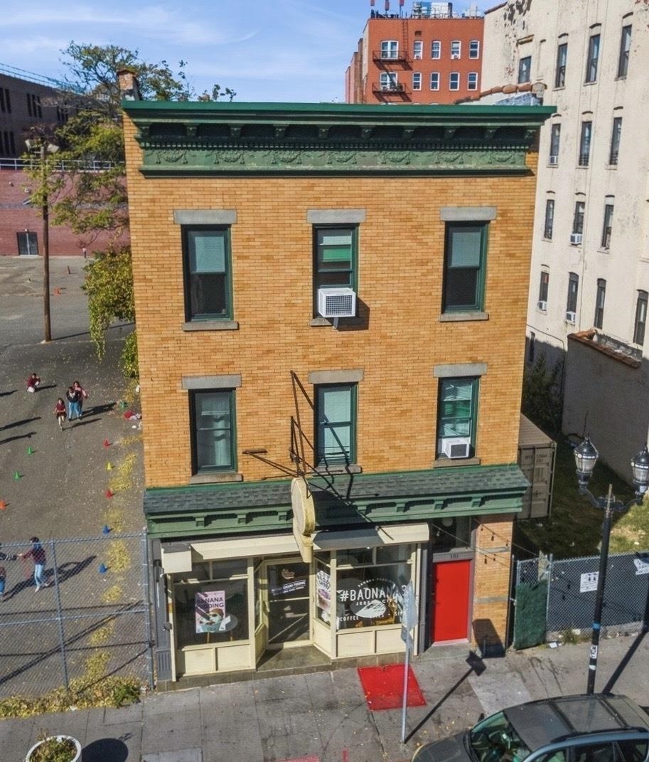 181 MONTICELLO AVE Unit: 2