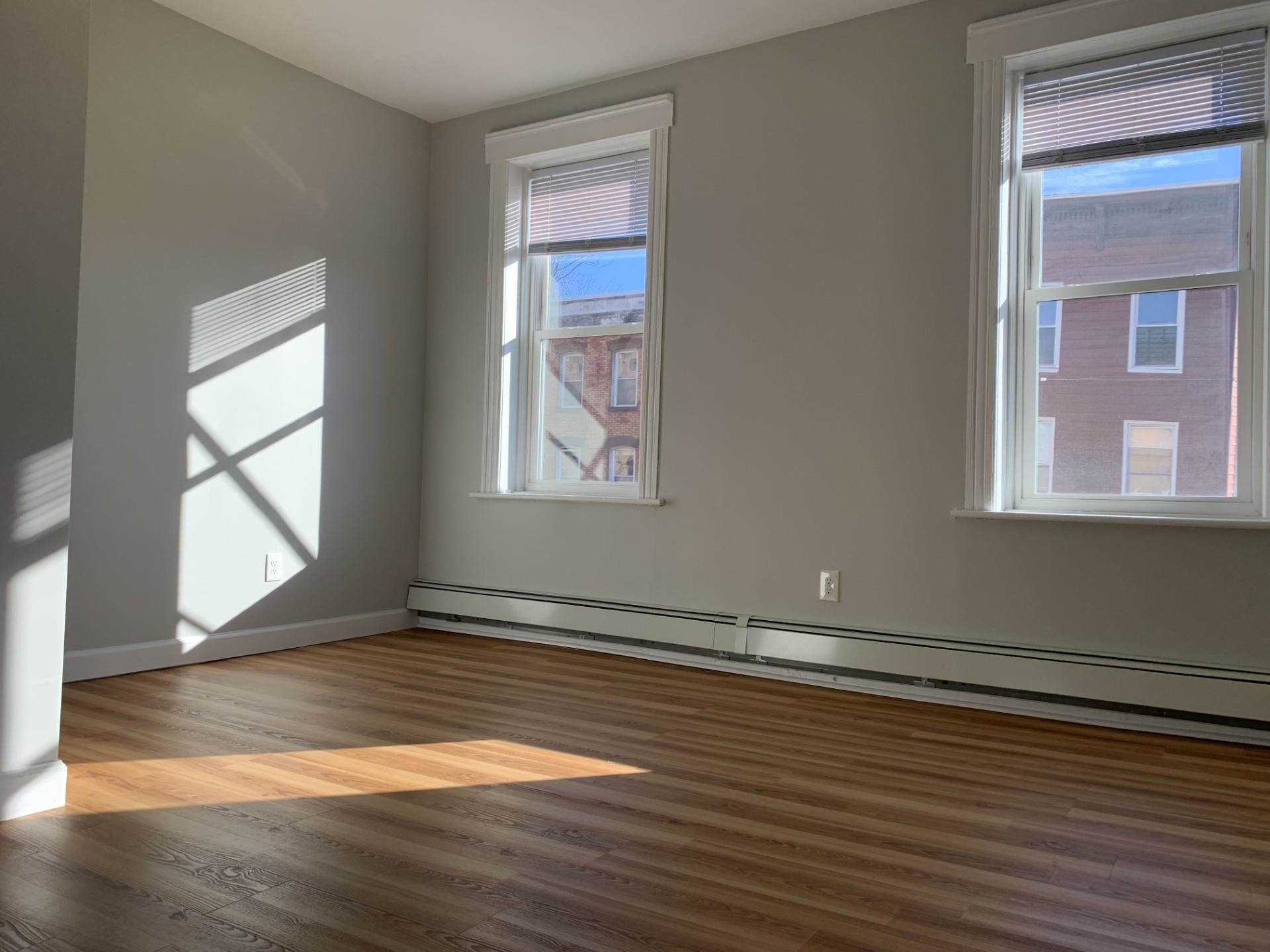 181 MONTICELLO AVE Unit: 2