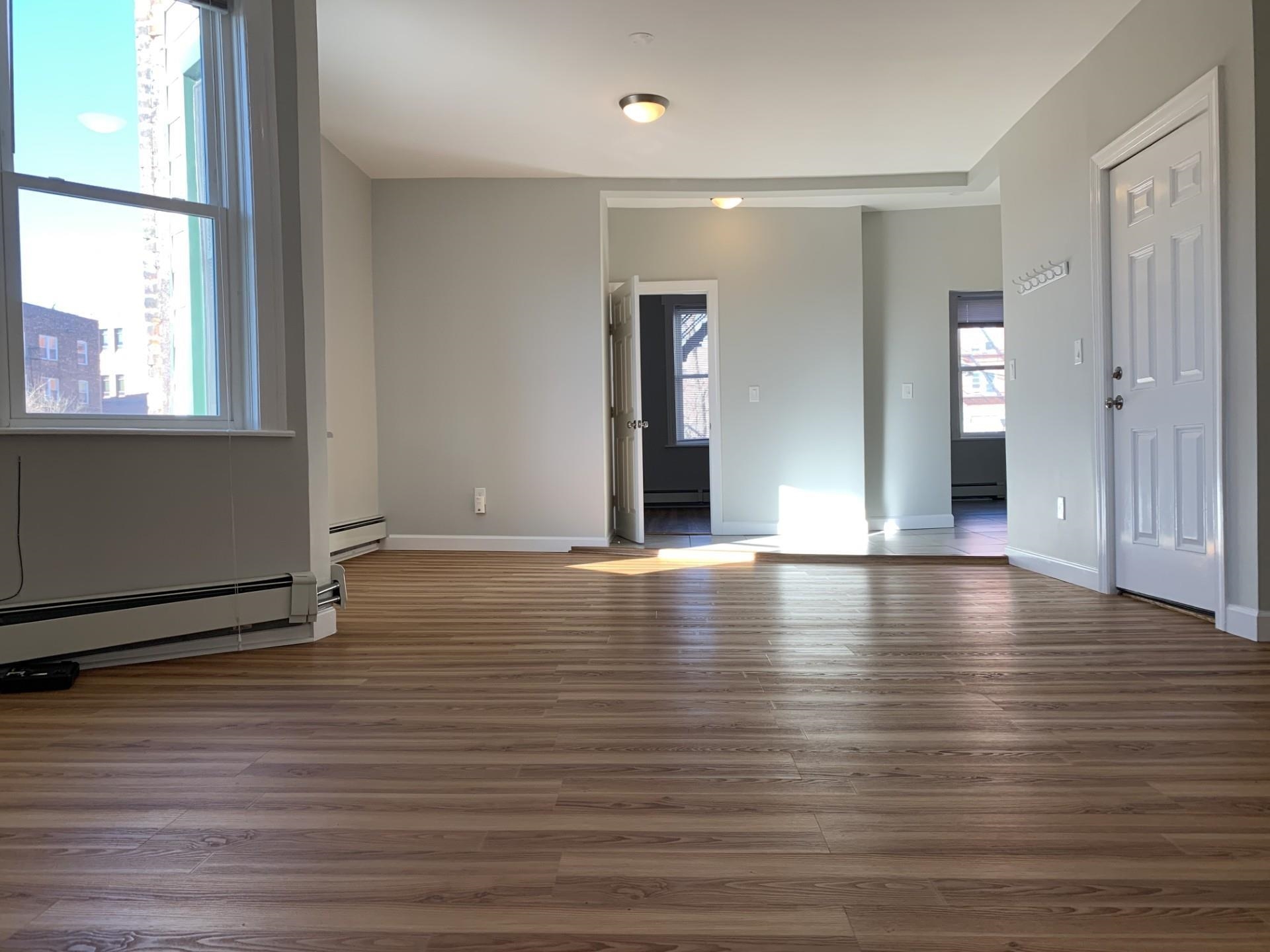 181 MONTICELLO AVE Unit: 2