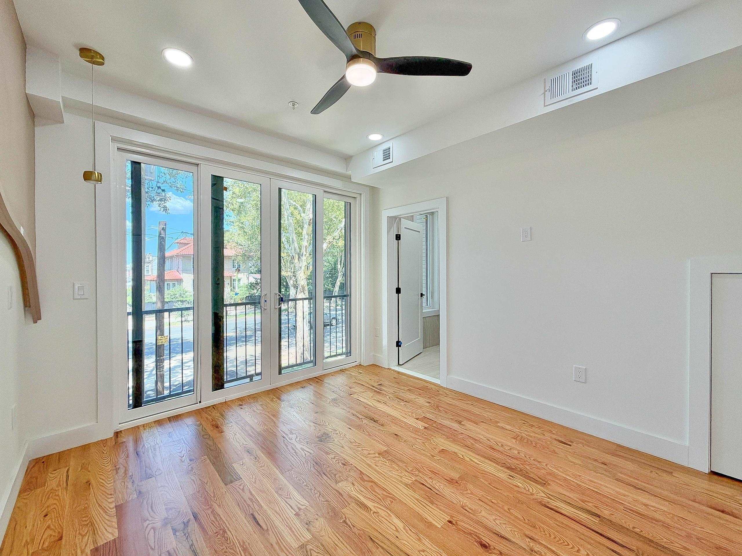 1902 JOHN F KENNEDY BLVD Unit: 2