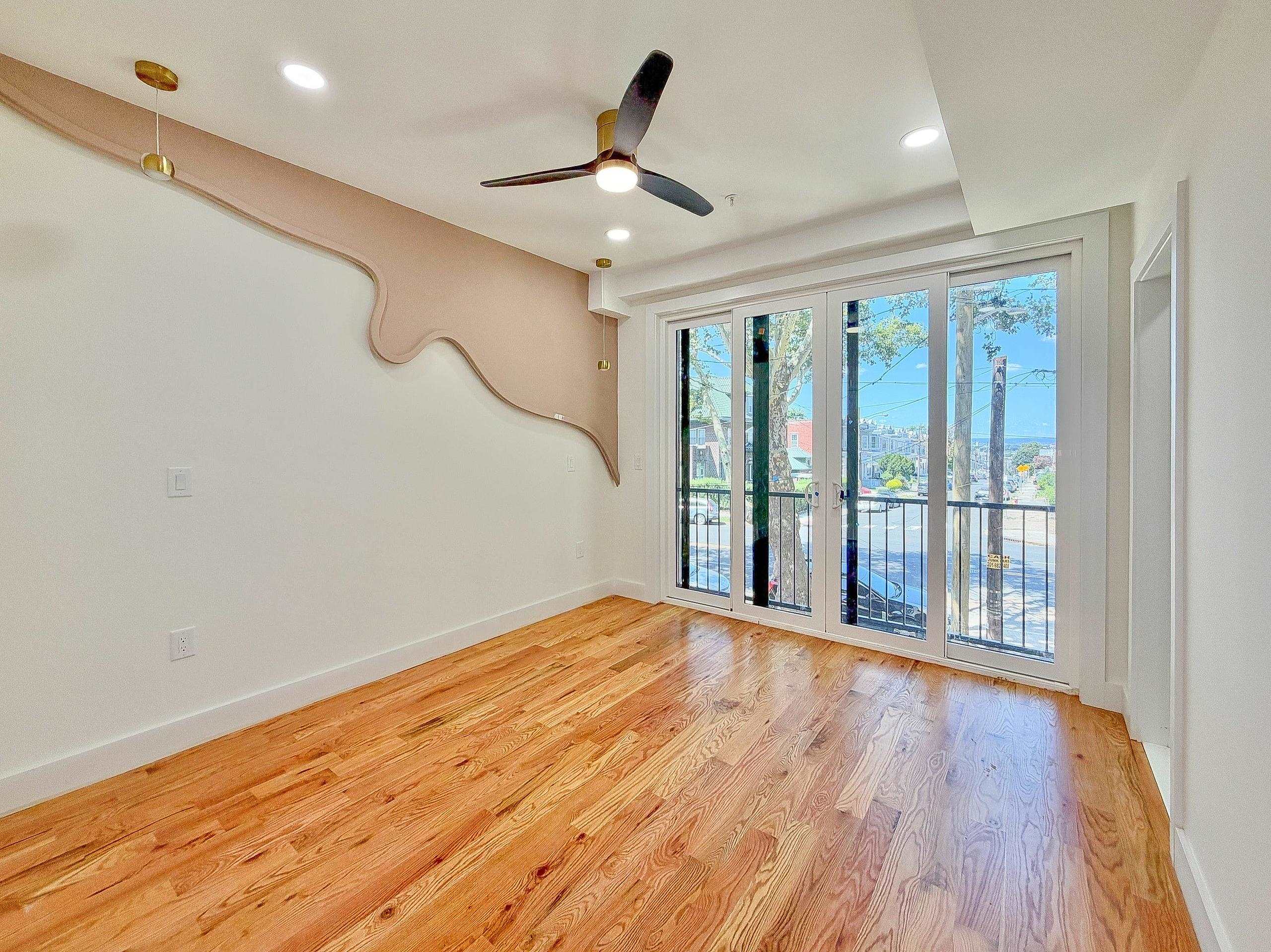 1902 JOHN F KENNEDY BLVD Unit: 2
