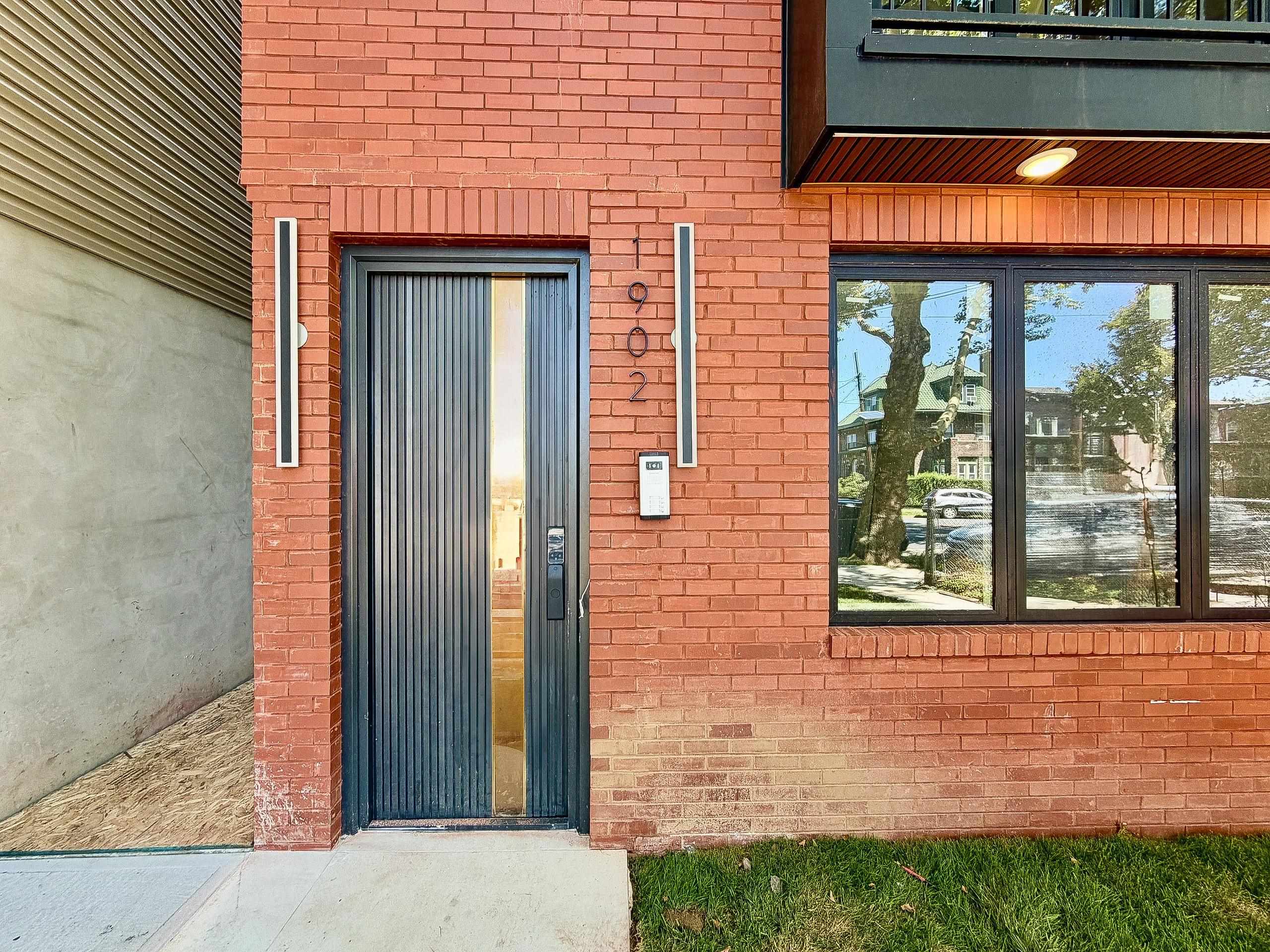 1902 JOHN F KENNEDY BLVD Unit: 2