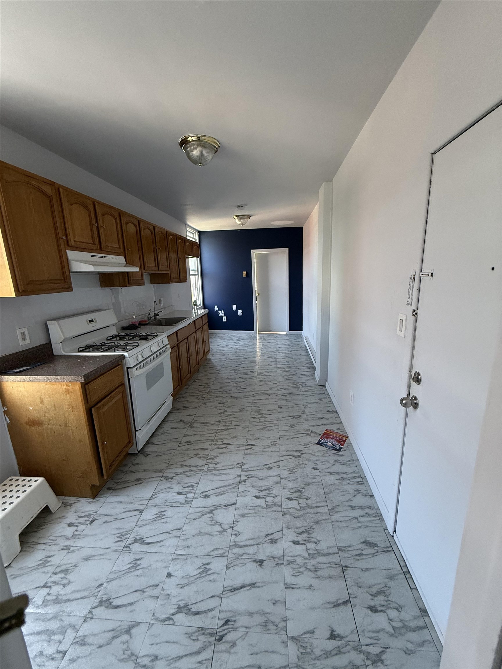 2033 Bergenline BERGENLINE AVE Unit: 3R