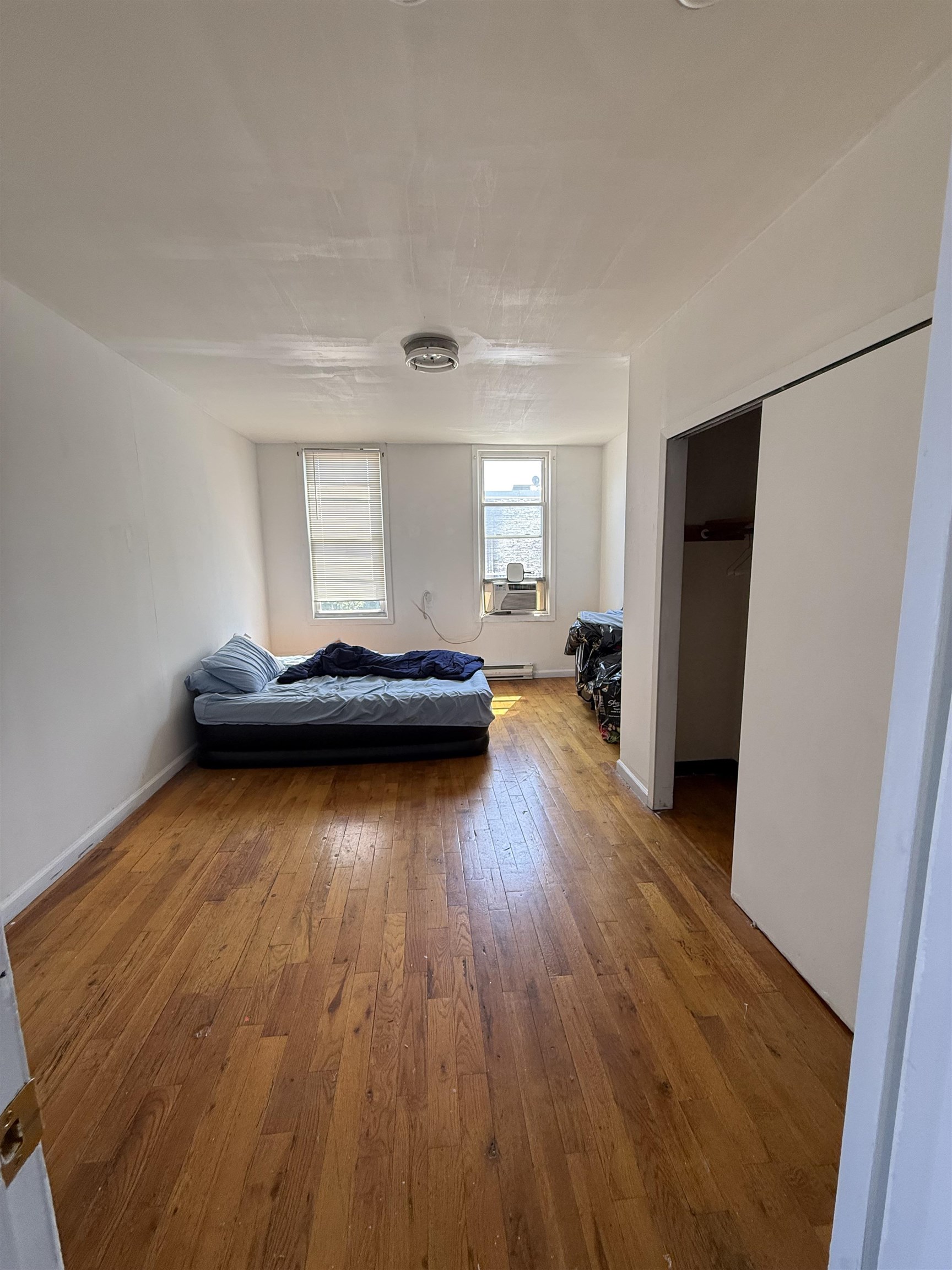 2033 Bergenline BERGENLINE AVE Unit: 3R