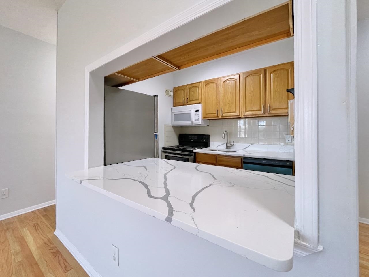 43-49 VAN WAGENEN AVE Unit: 3B