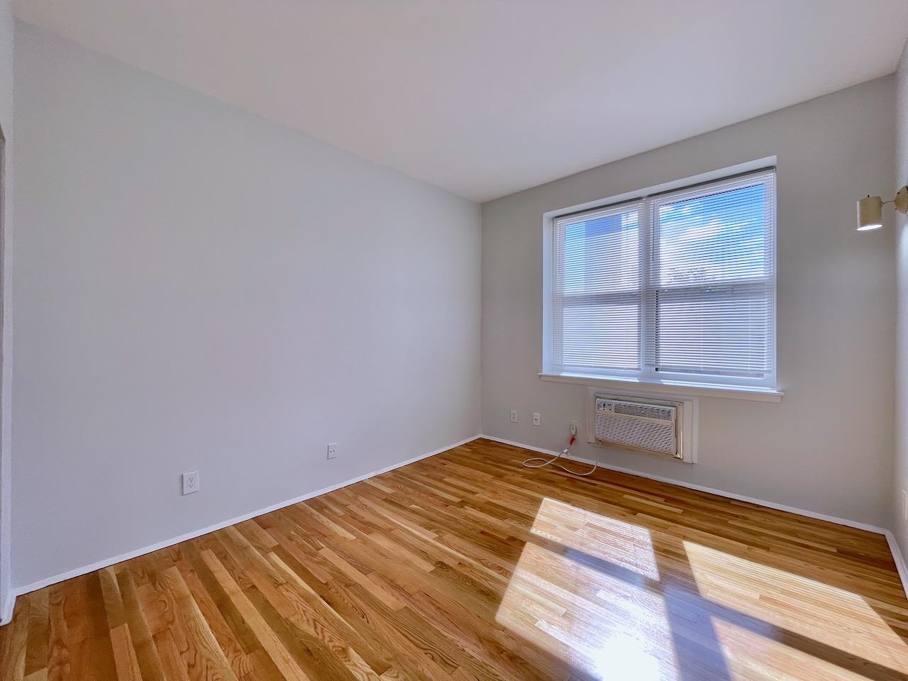 43-49 VAN WAGENEN AVE Unit: 3B