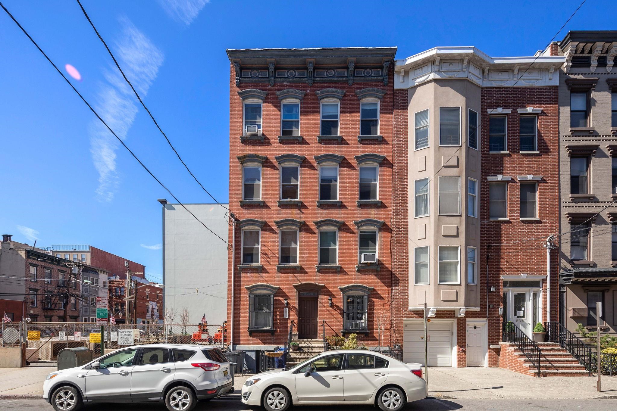 204 WILLOW AVE Unit: 4R