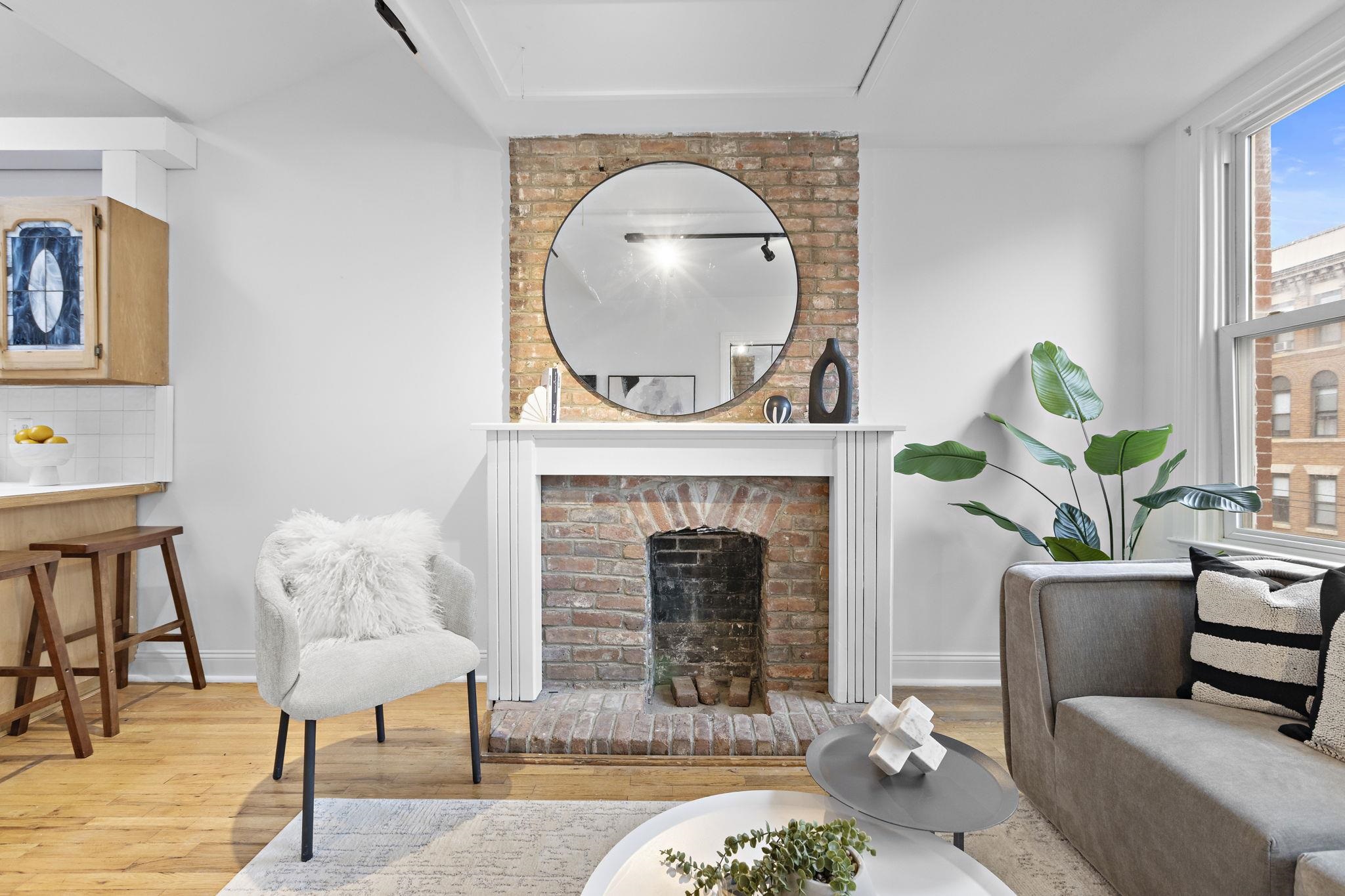 204 WILLOW AVE Unit: 4R