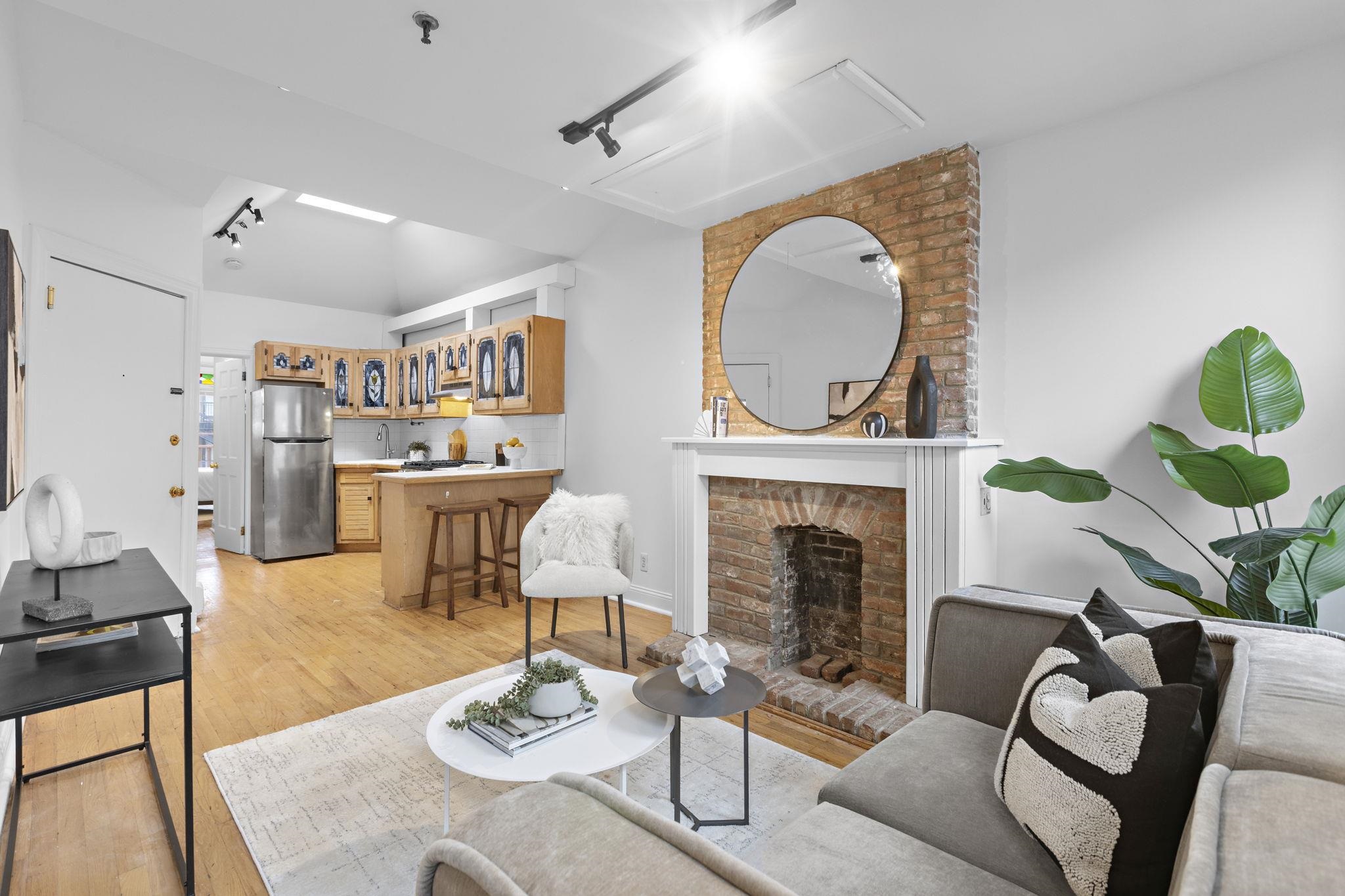 204 WILLOW AVE Unit: 4R