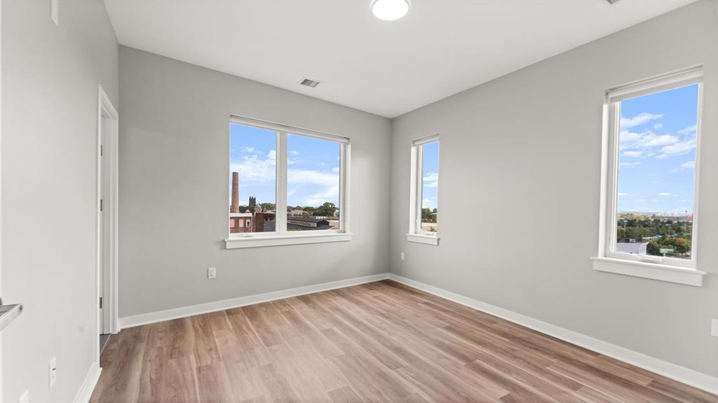 475 COMMUNIPAW AVE Unit: 504