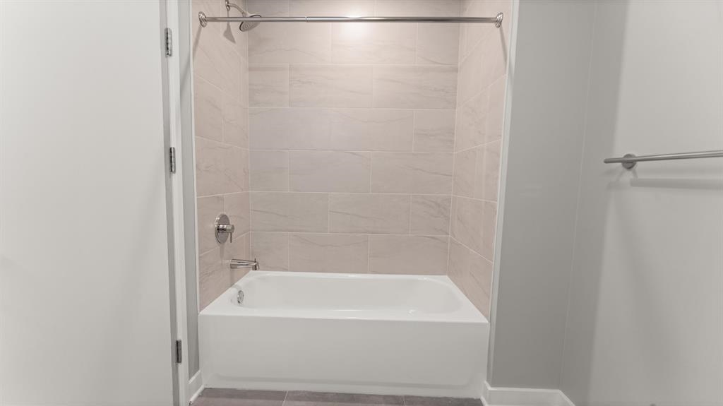 475 COMMUNIPAW AVE Unit: 504
