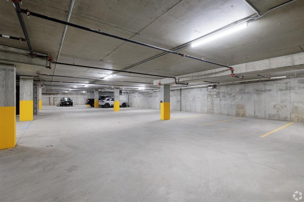475 COMMUNIPAW AVE Unit: 504