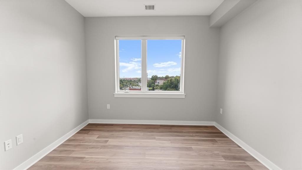 475 COMMUNIPAW AVE Unit: 504