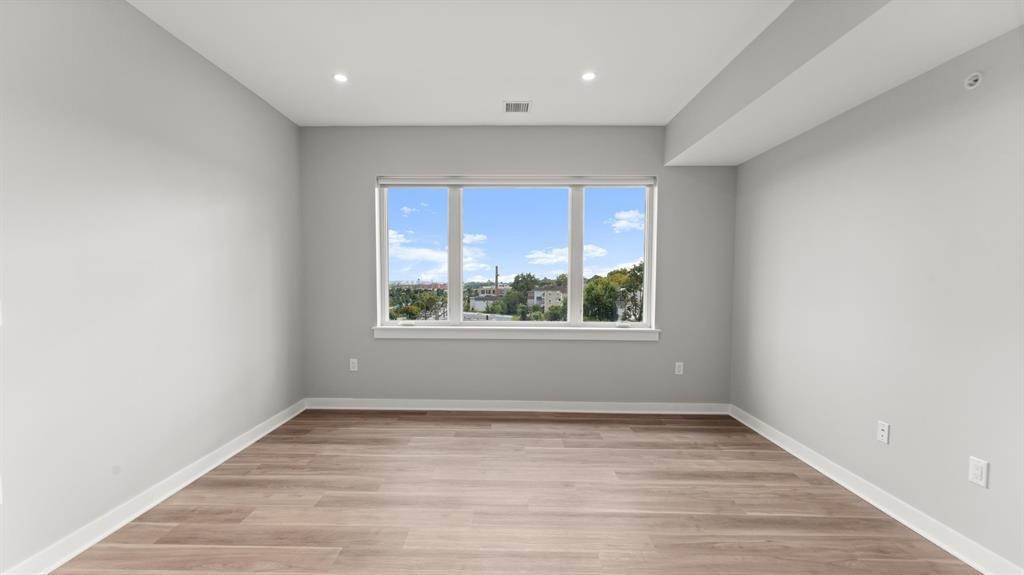 475 COMMUNIPAW AVE Unit: 504