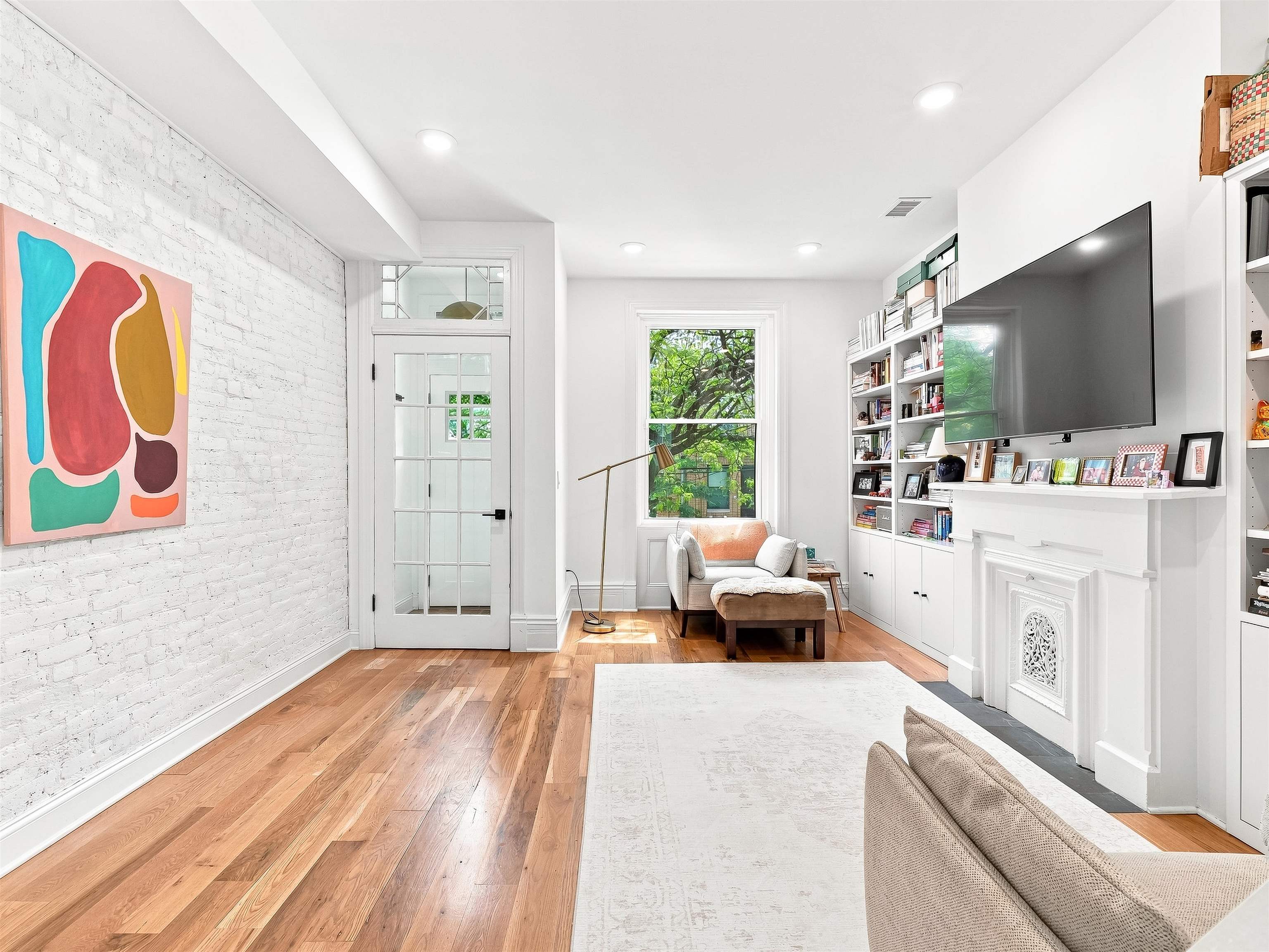 25 CRESCENT AVE