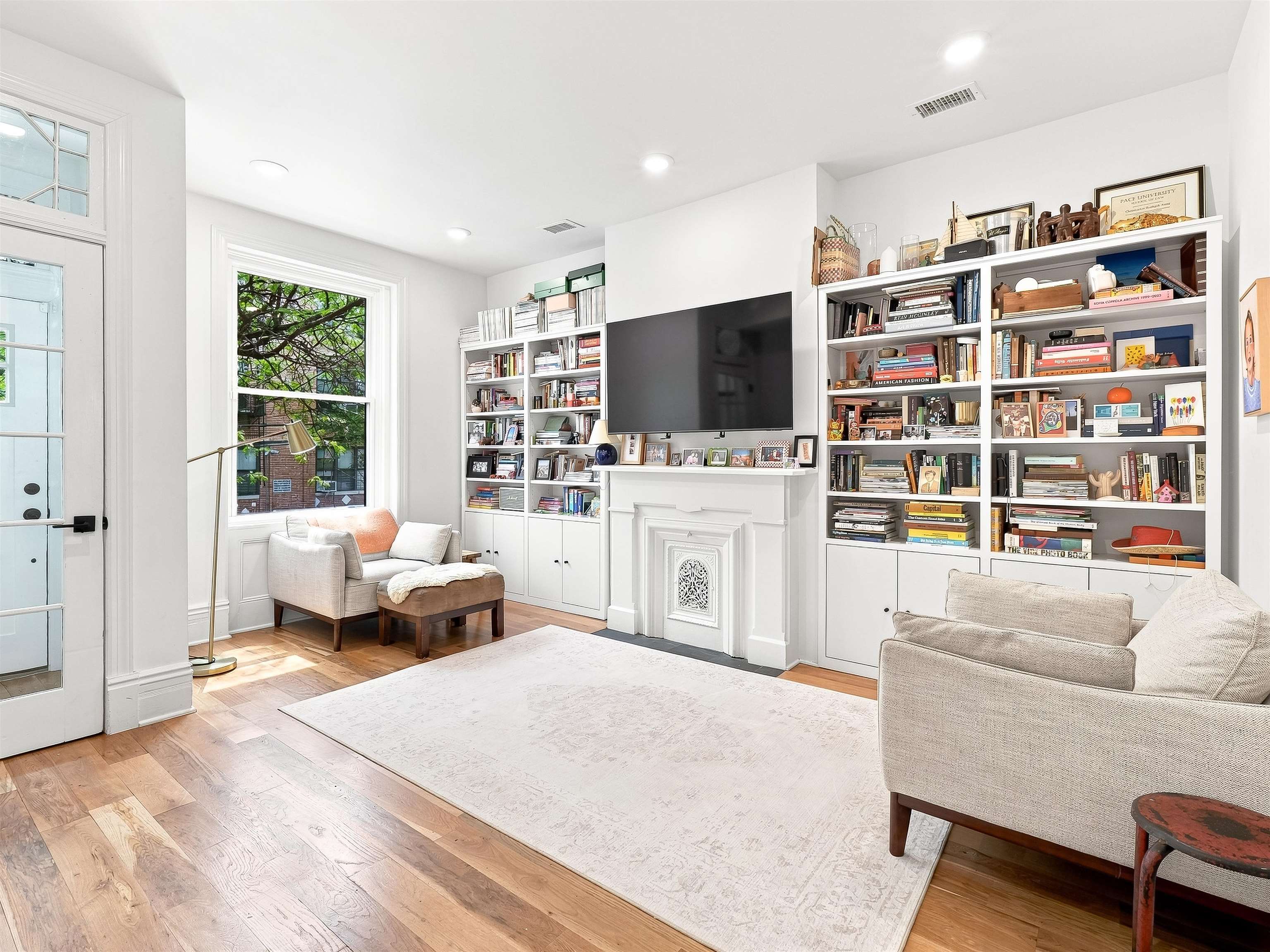 25 CRESCENT AVE