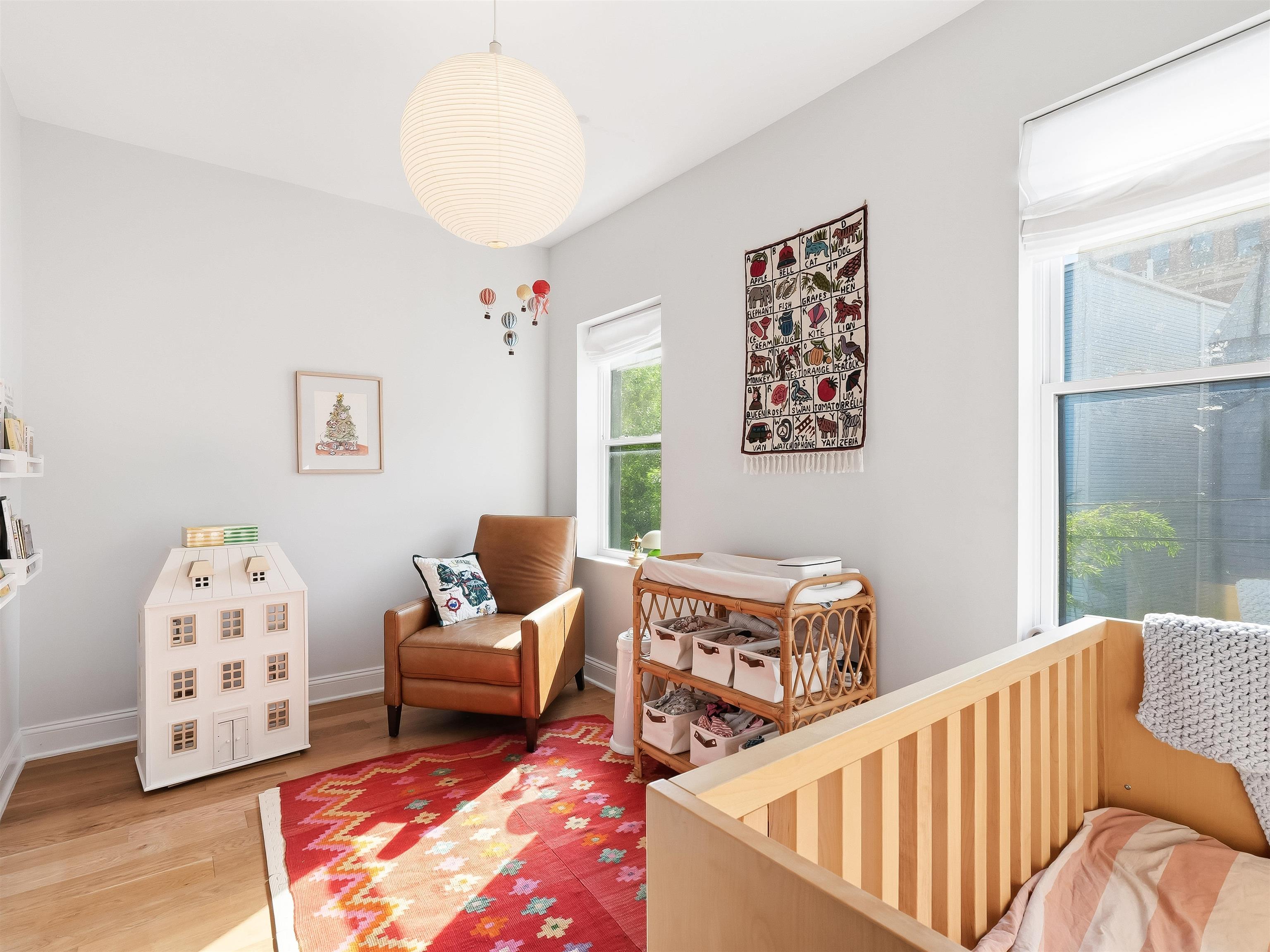 25 CRESCENT AVE