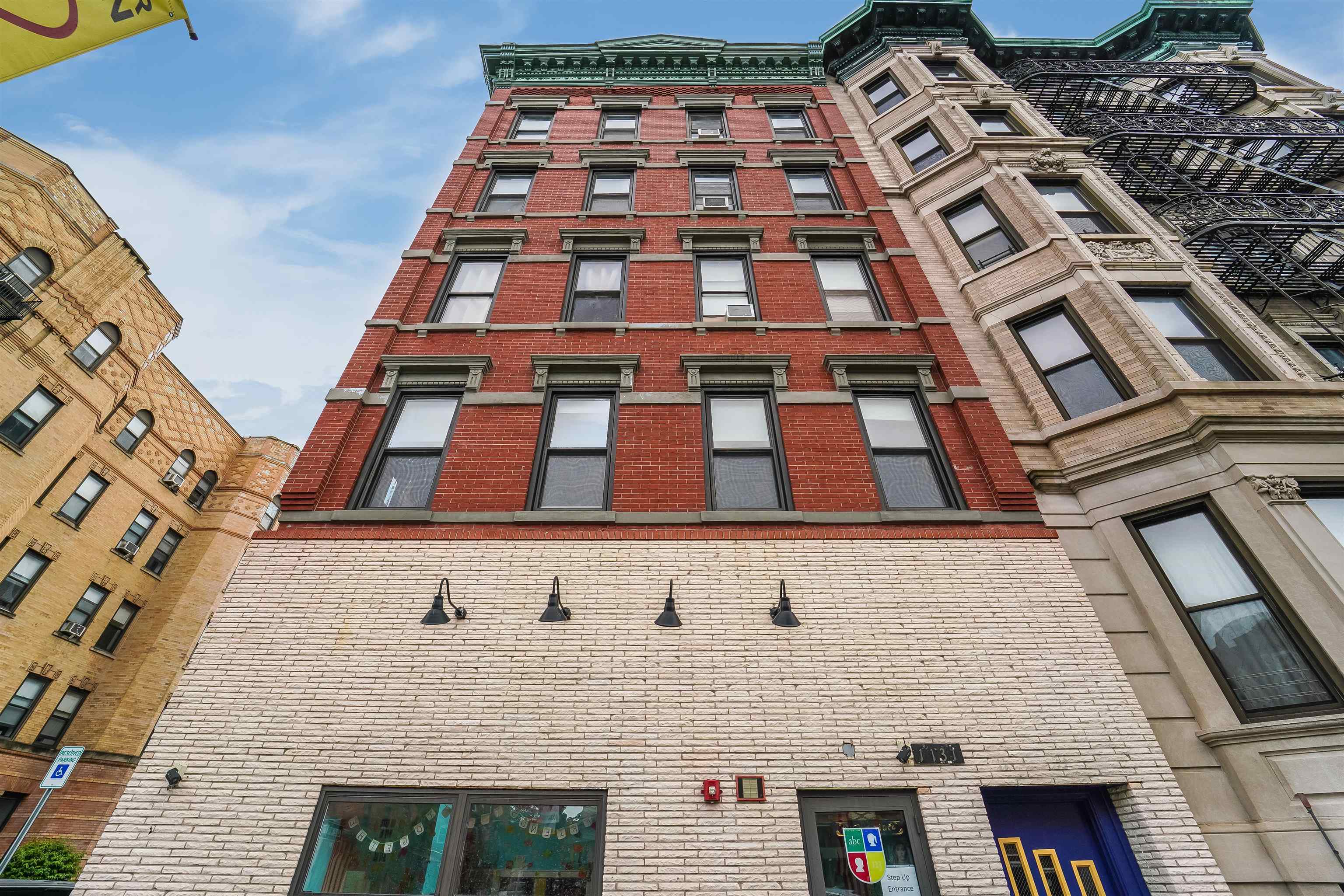 1131 WASHINGTON ST Unit: 2