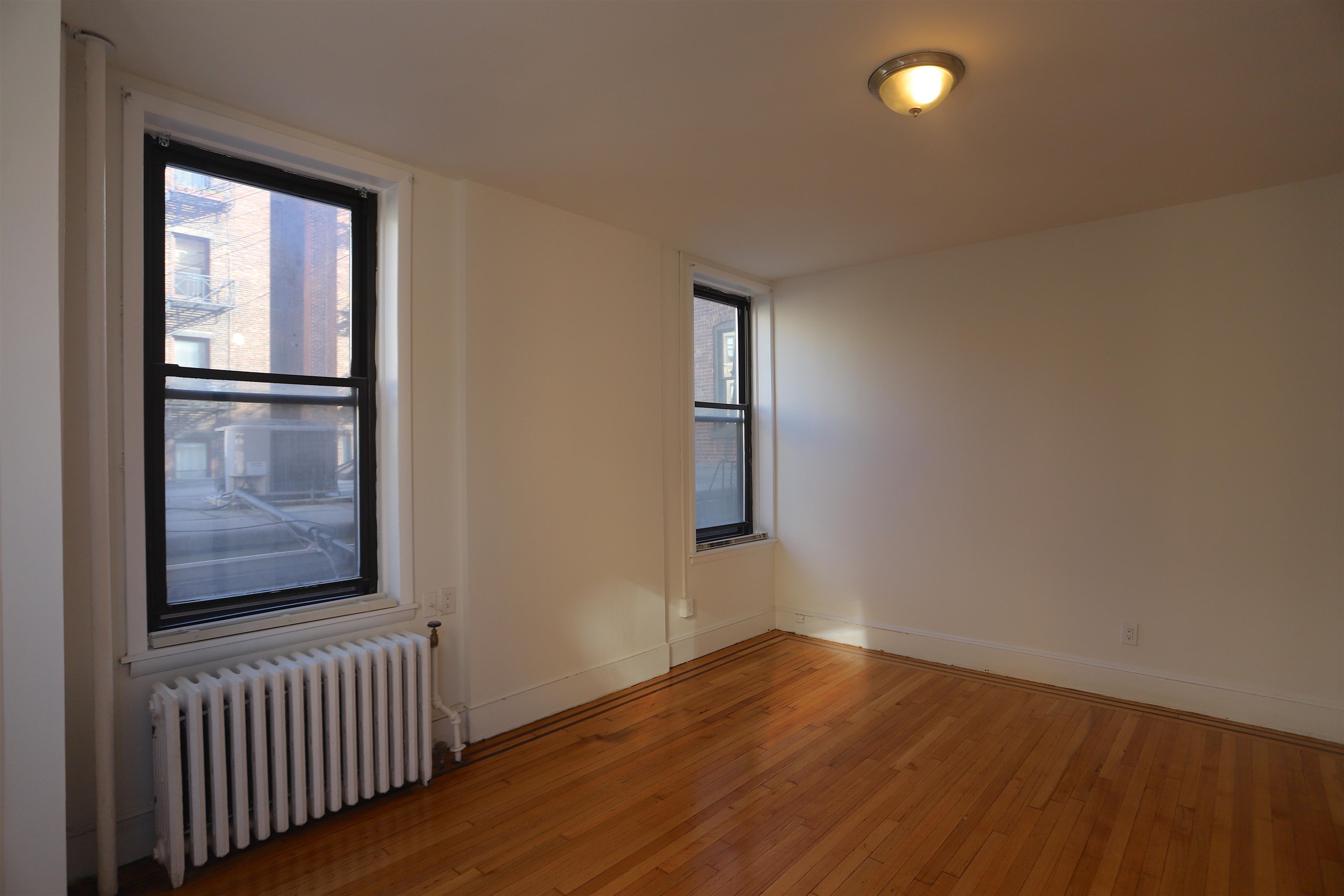 1131 WASHINGTON ST Unit: 2