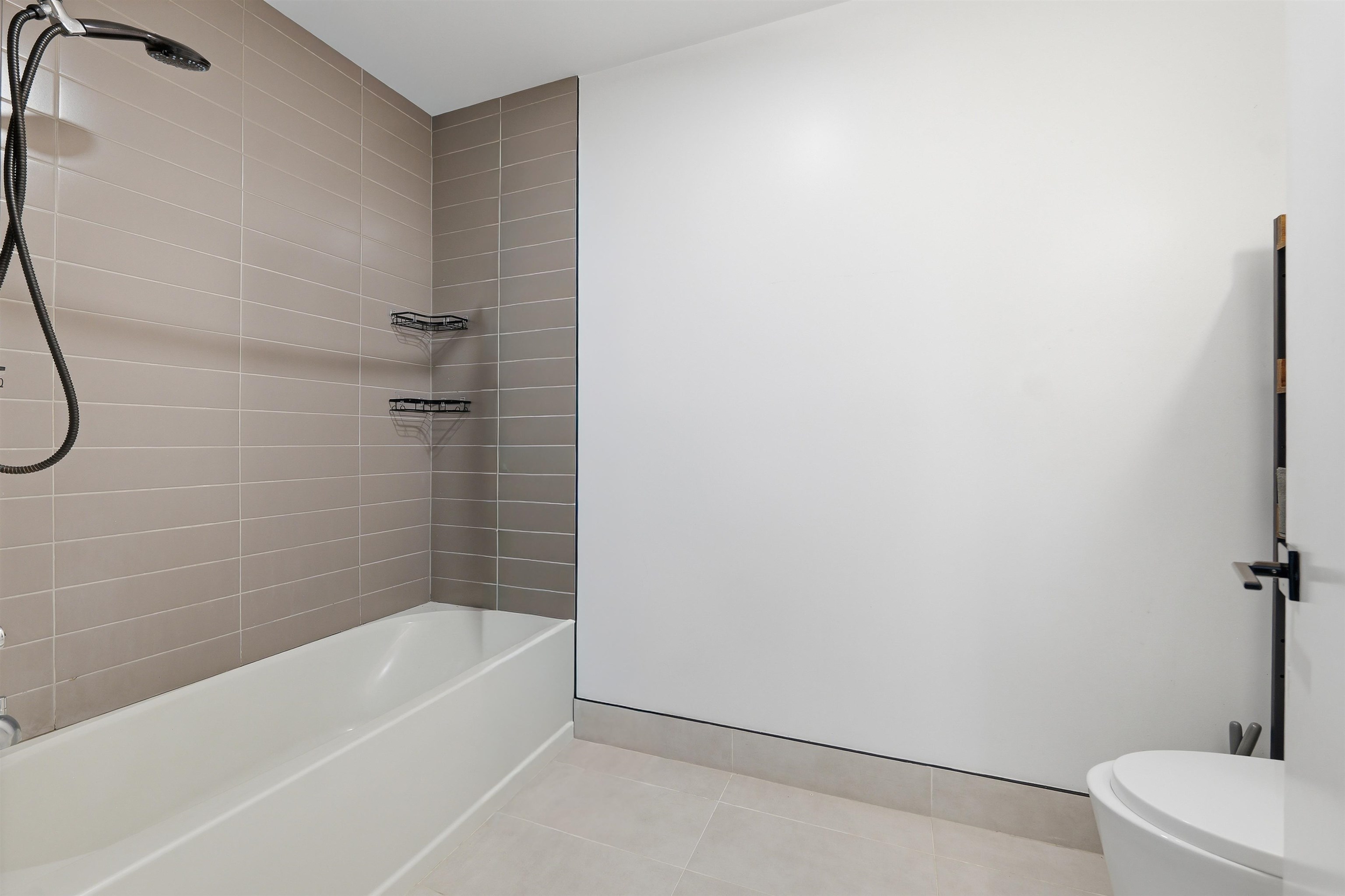 327 COMMUNIPAW AVE Unit: 301