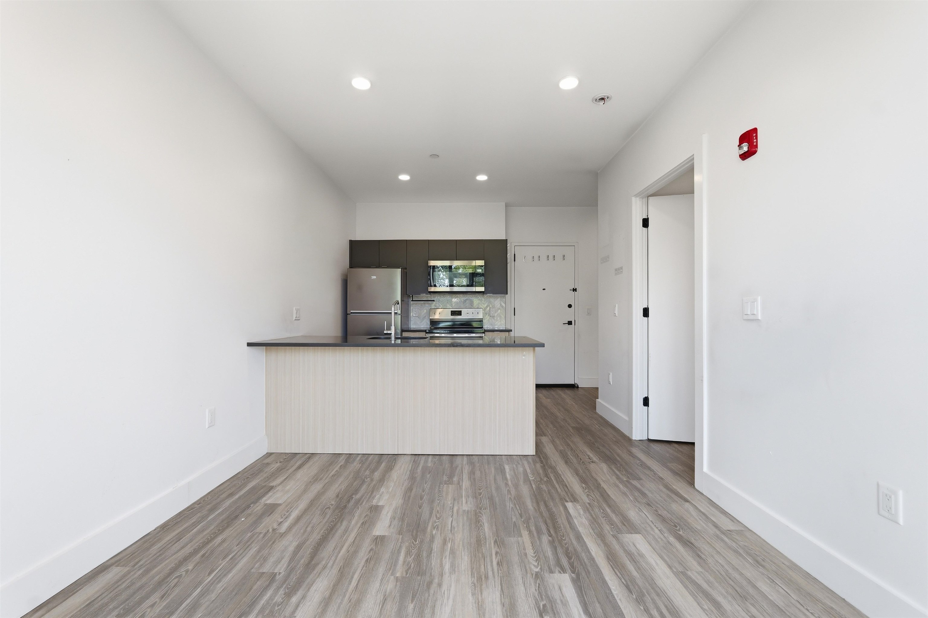 327 COMMUNIPAW AVE Unit: 301
