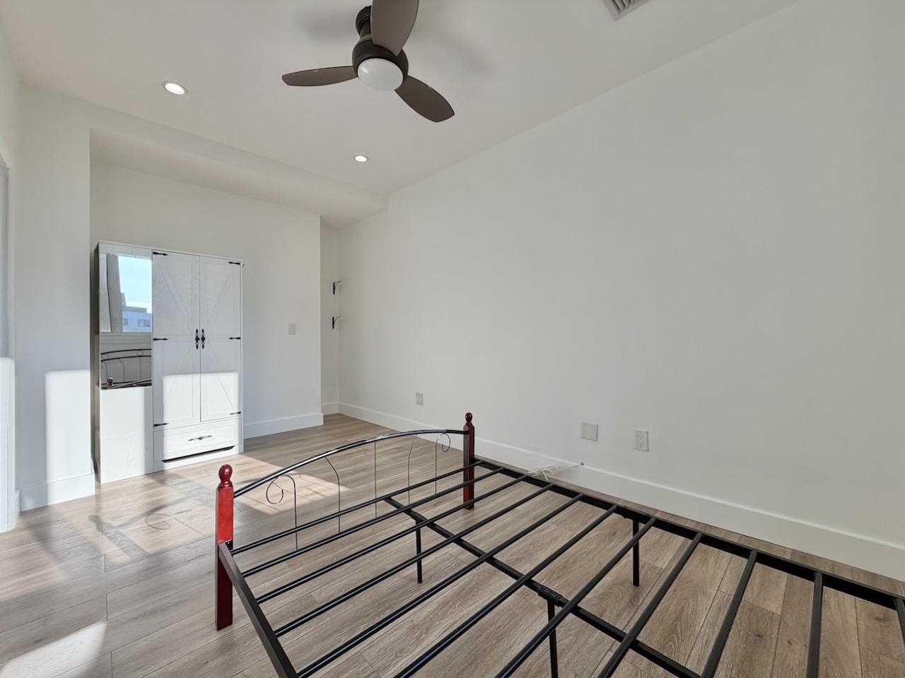 75 LIBERTY AVE Unit: D11