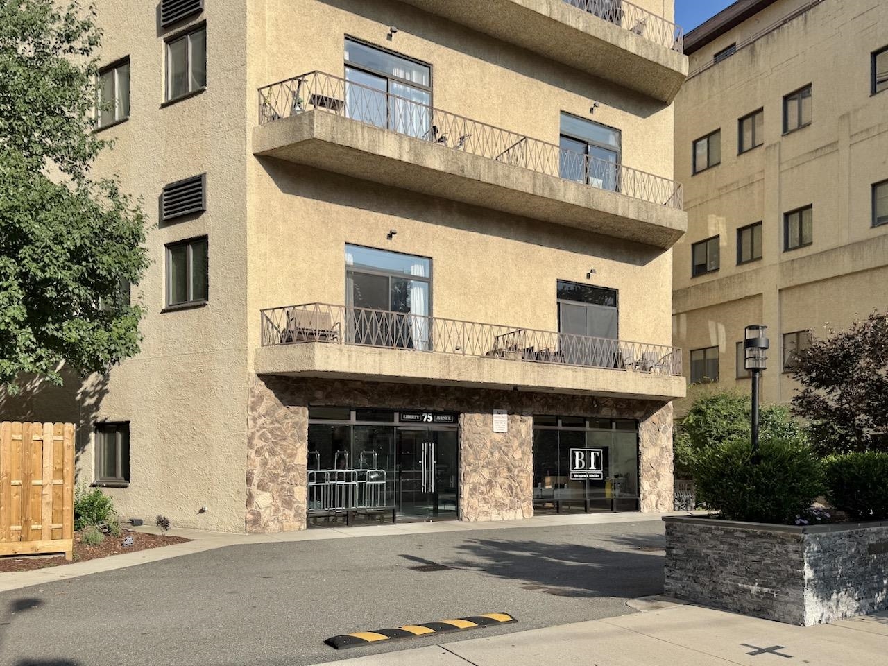 75 LIBERTY AVE Unit: D11