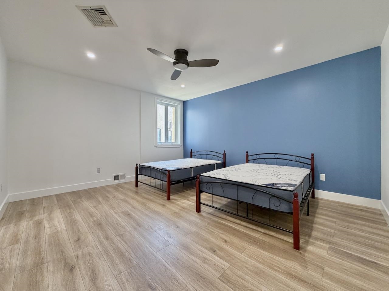 75 LIBERTY AVE Unit: D11