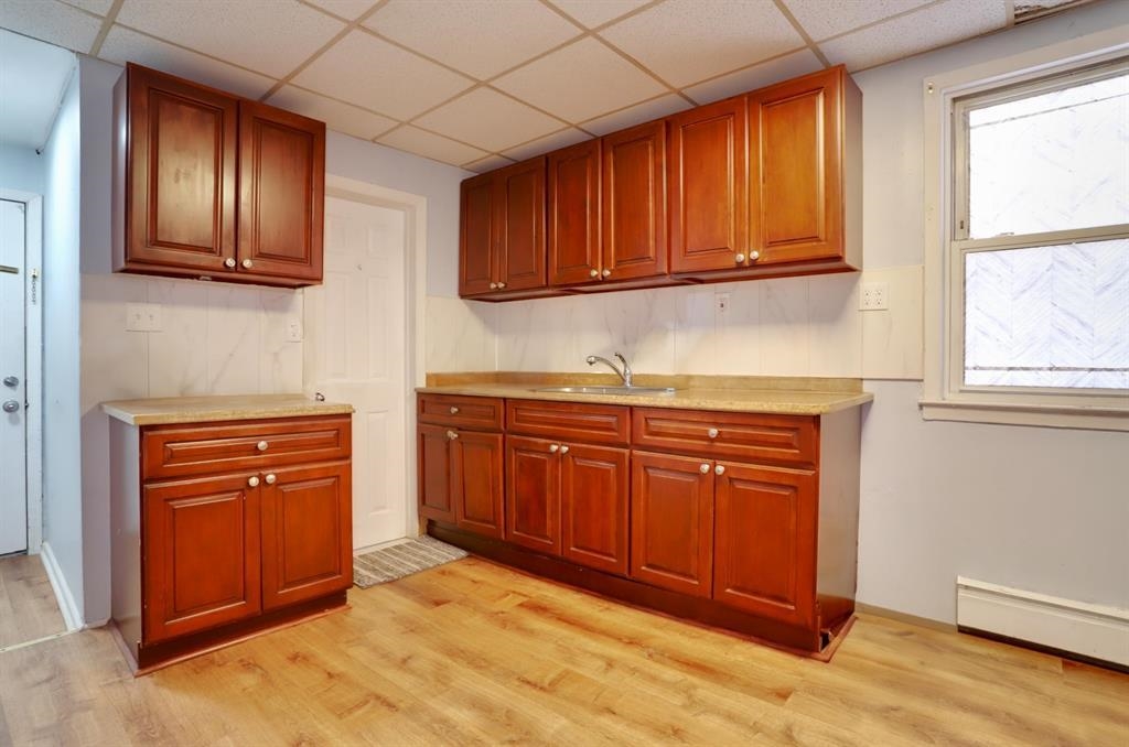 5 SALTER PL Unit: 1